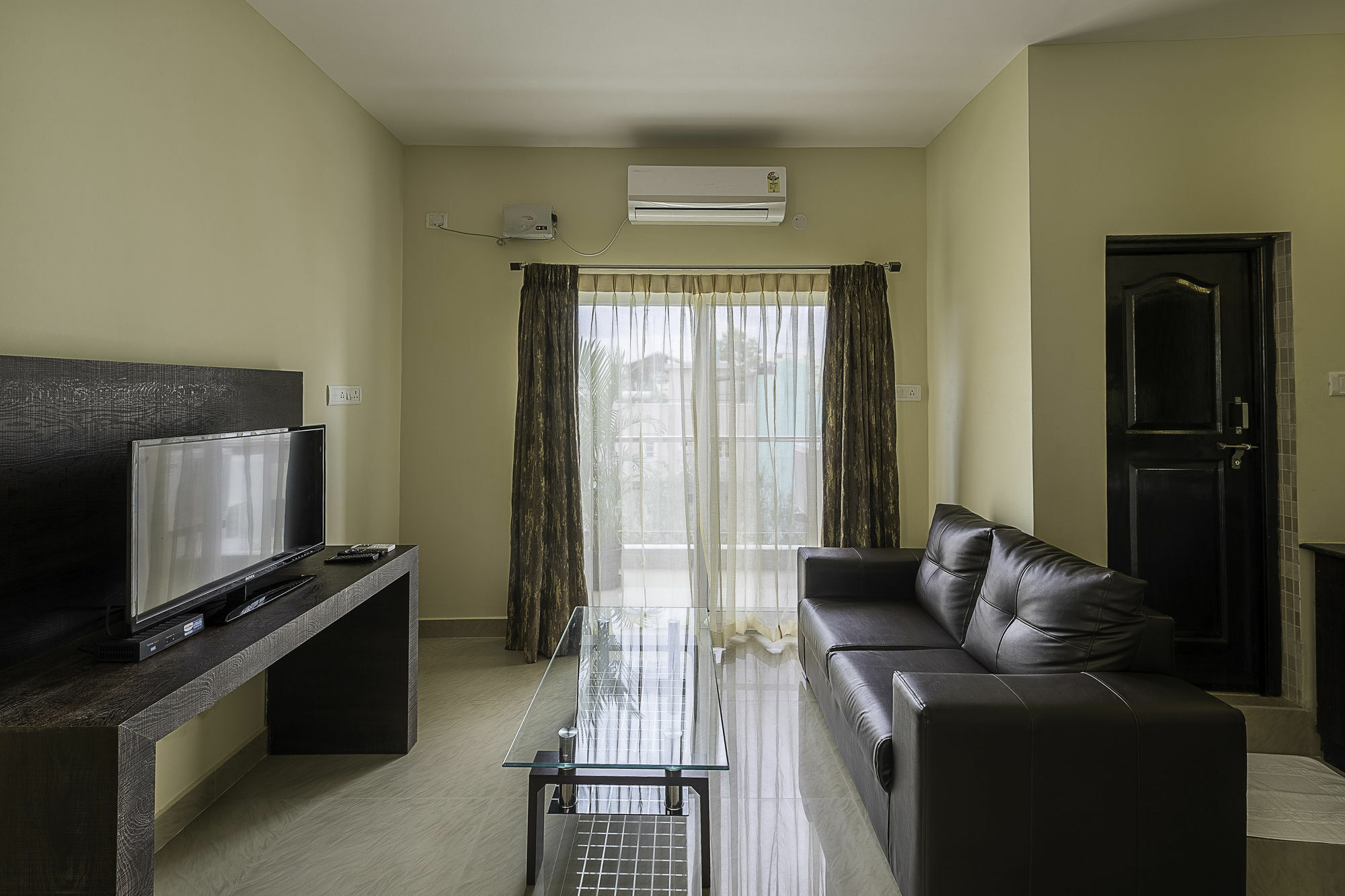 Treebo Trend Daffodil Suites Bangalore Exteriör bild